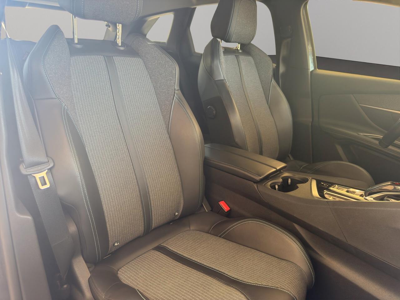 Peugeot 3008 BlueHDi 130 S&S EAT8 Allure Pack
