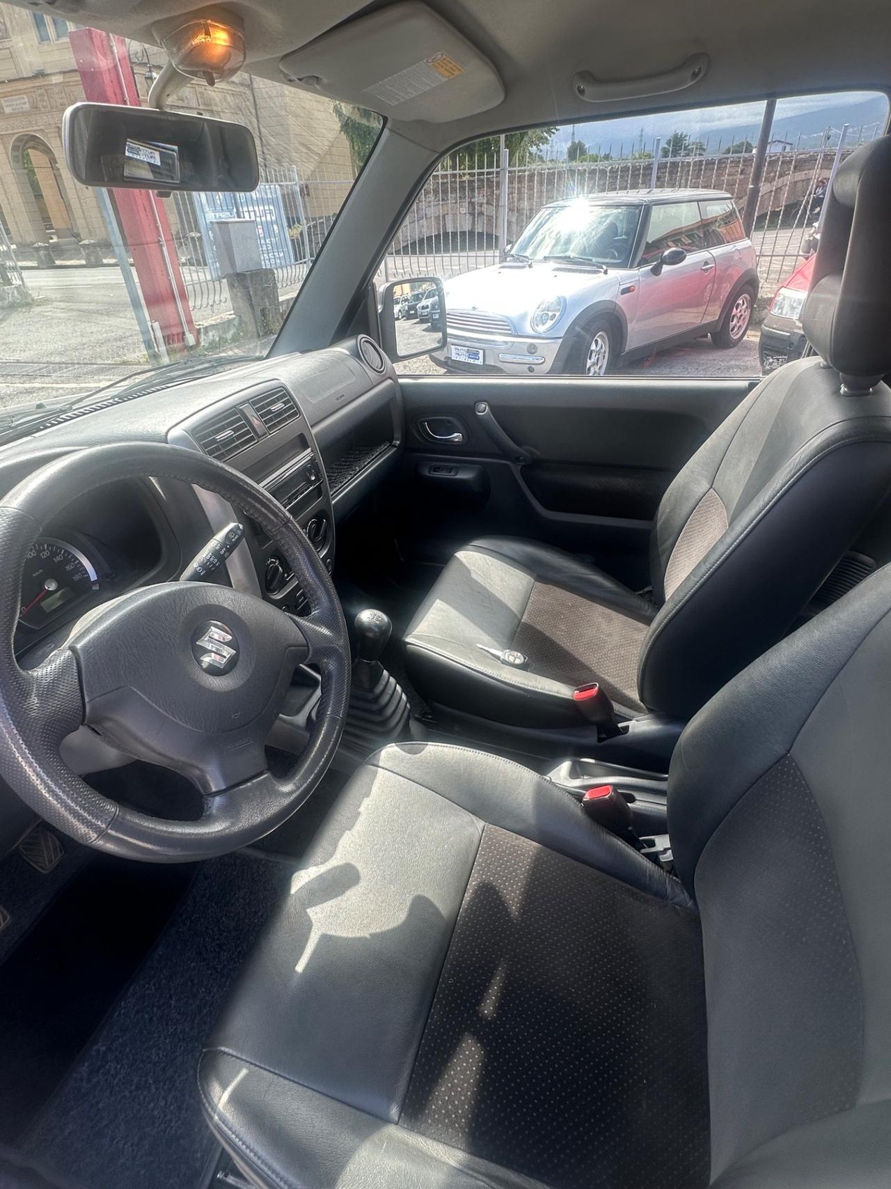 Suzuki Jimny 1.3i 16V cat 4WD JLX