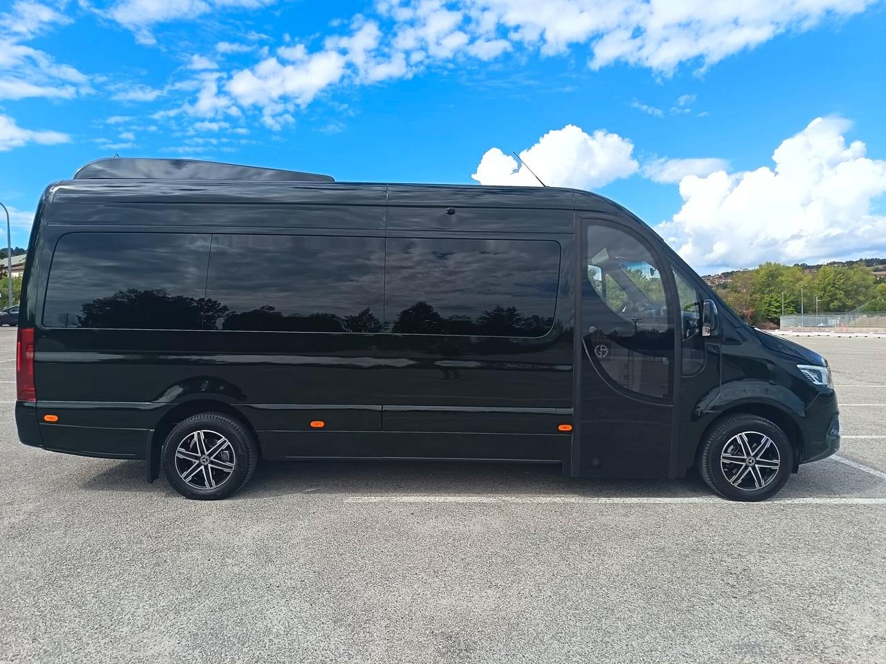 Mercedes-benz Sprinter K37/35 319 CDI RWD TN Tourer