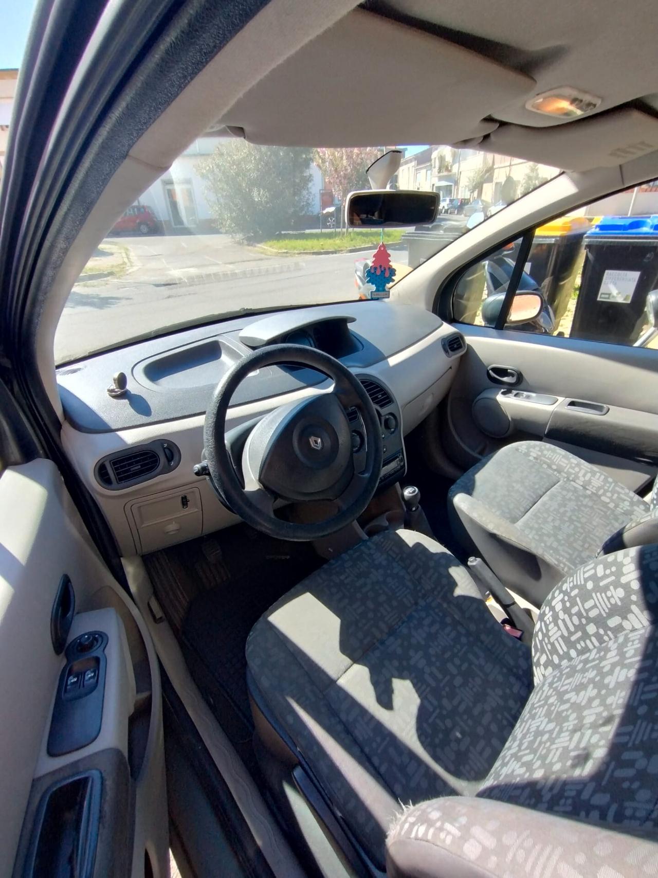 Renault Modus 1.2 16V Luxe Privilège