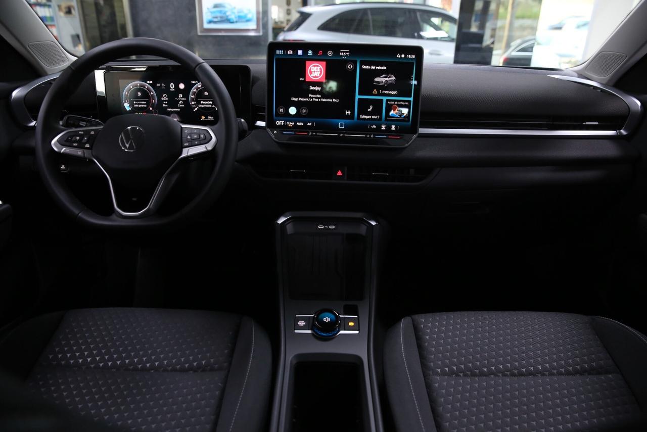 Volkswagen T-Roc 1.5 eTSI Life 115cv DSG_NUOVA 2026 KM0