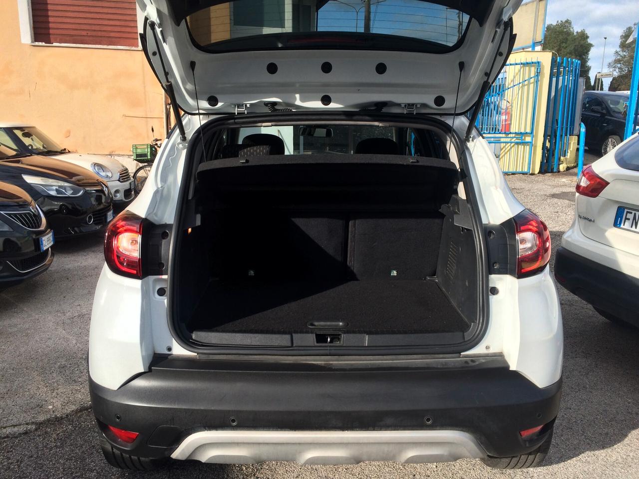 2019 Renault Captur dCi 8V 90 CV EDC TAGLIANDATA CON GARANZIA !!