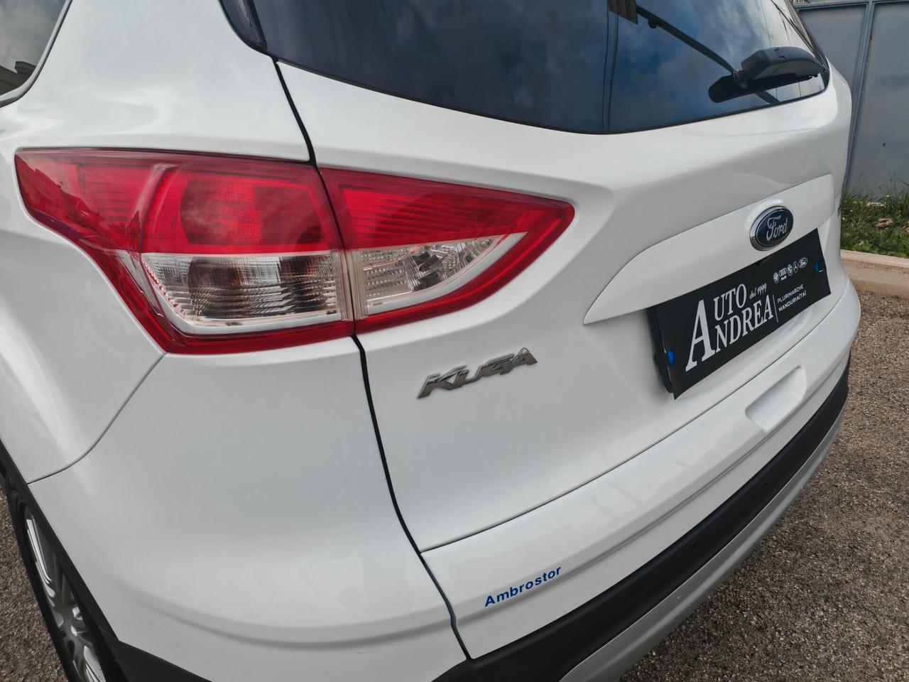 Ford Kuga 2.0 TDCI tetto navig cam pelle 2013