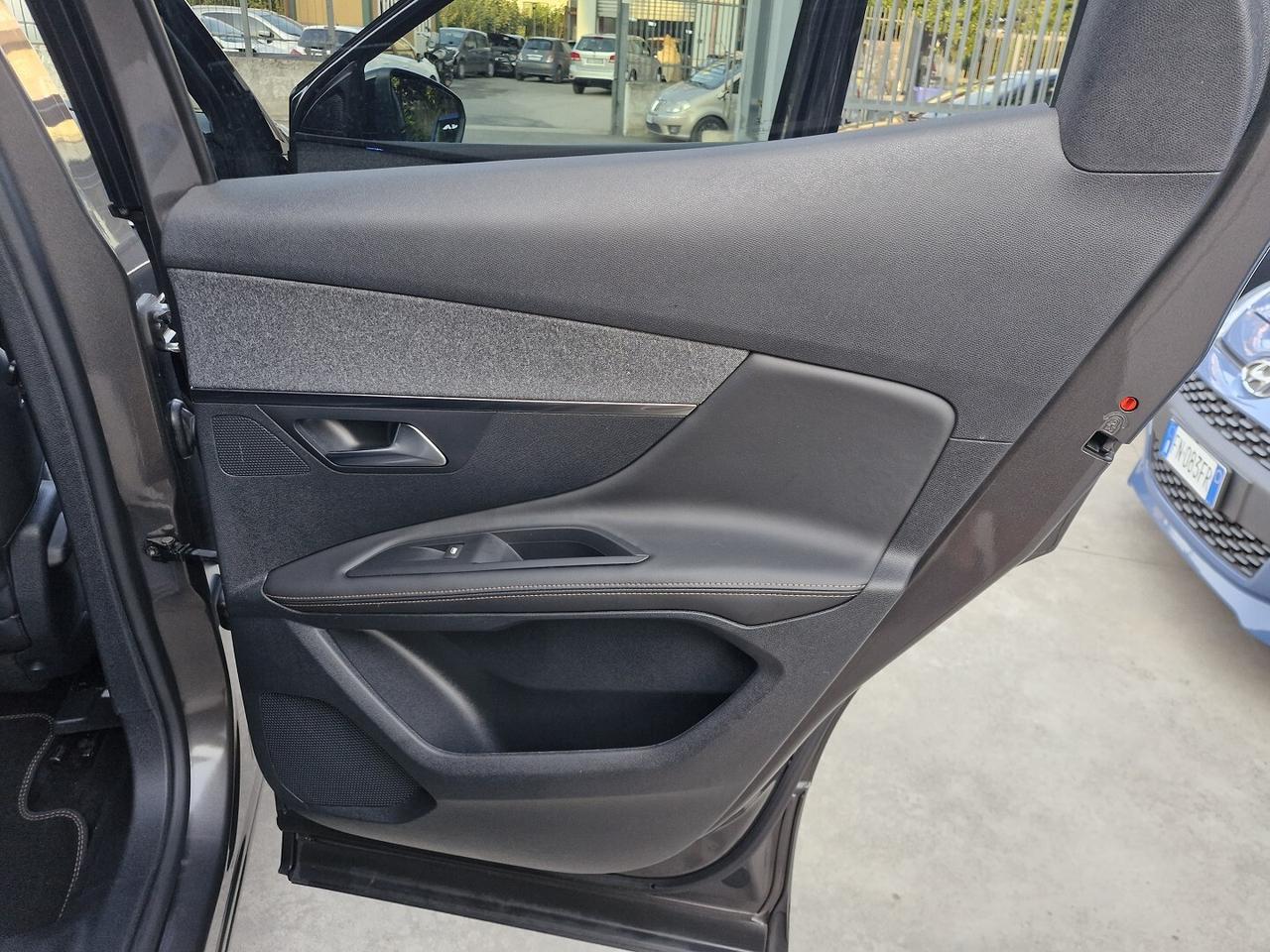 PEUGEOT 3008 1.5 BlueHDi GT line TETTO ANNO 2018