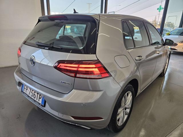 Volkswagen Golf Golf VII 2017 5p 5p 1.4 tgi Executive 110cv