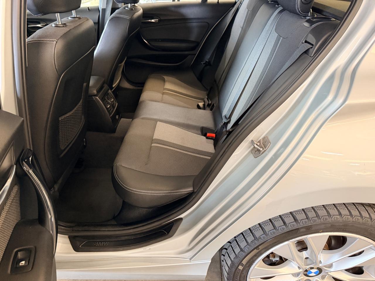 Bmw 116 116d 5p. Urban