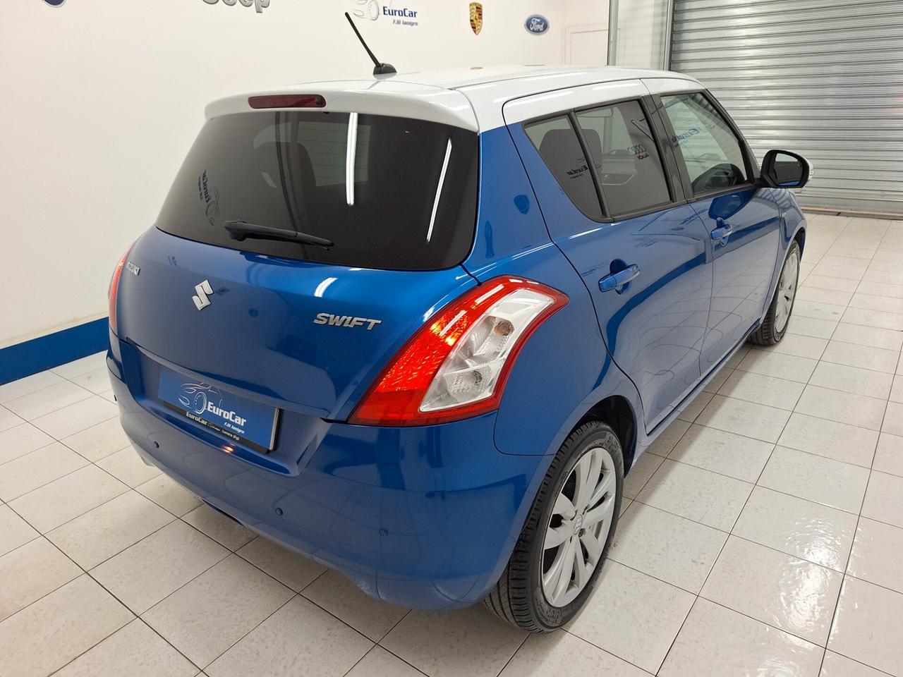 Suzuki Swift 1.3 DDiS 75cv B-Top Bi-Color