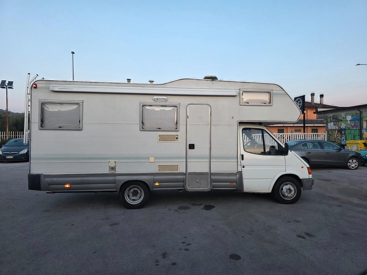 Ford Transit Rimor europeo 77 mansardato