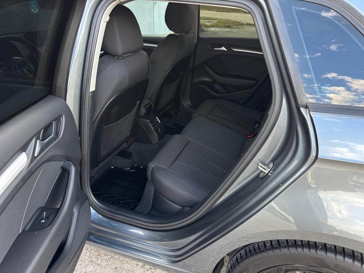 Audi A3 1.6 TDI Sportback. Garanzia. Neopatentati