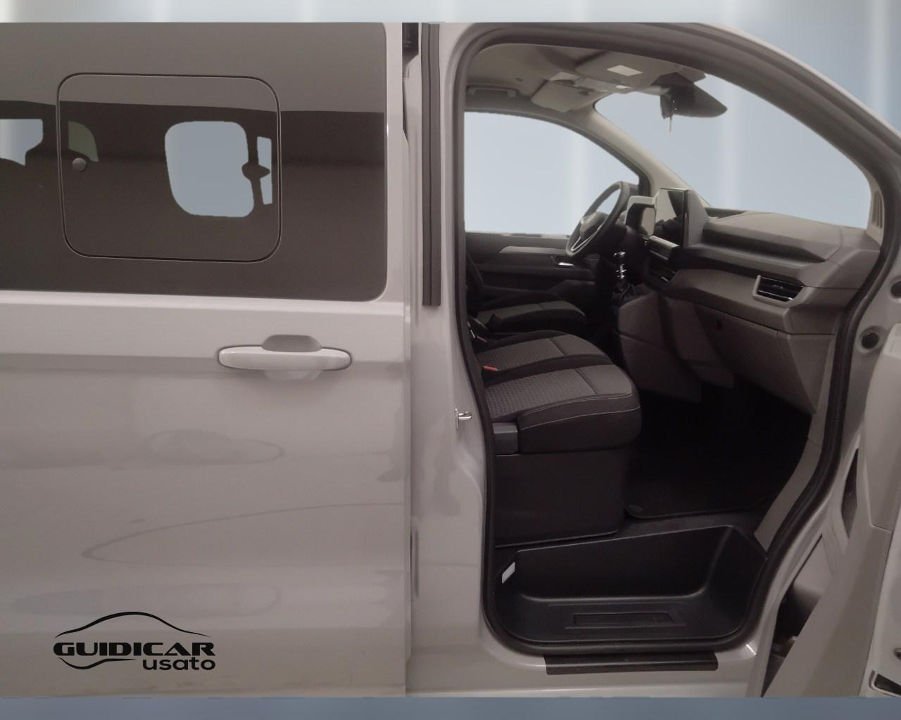 VOLKSWAGEN T7 Caravelle - T7 Caravelle 2.0 tdi 150cv Life L1