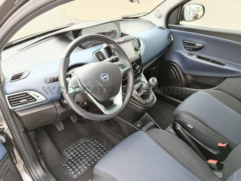 Lancia Ypsilon Ypsilon 1.0 firefly hybrid Platino s&s 70cv