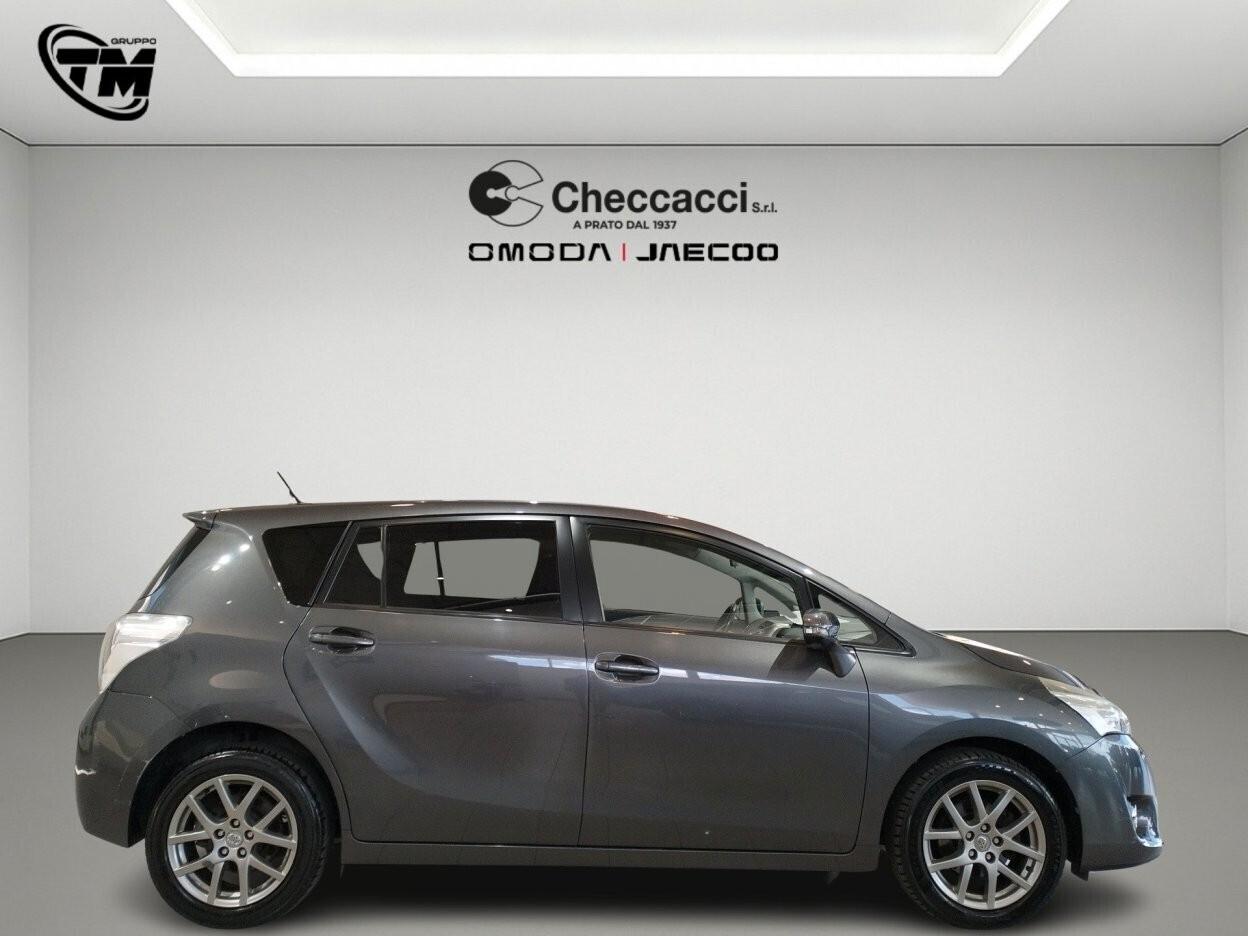 Toyota Verso 2.0d Active *7 POSTI*