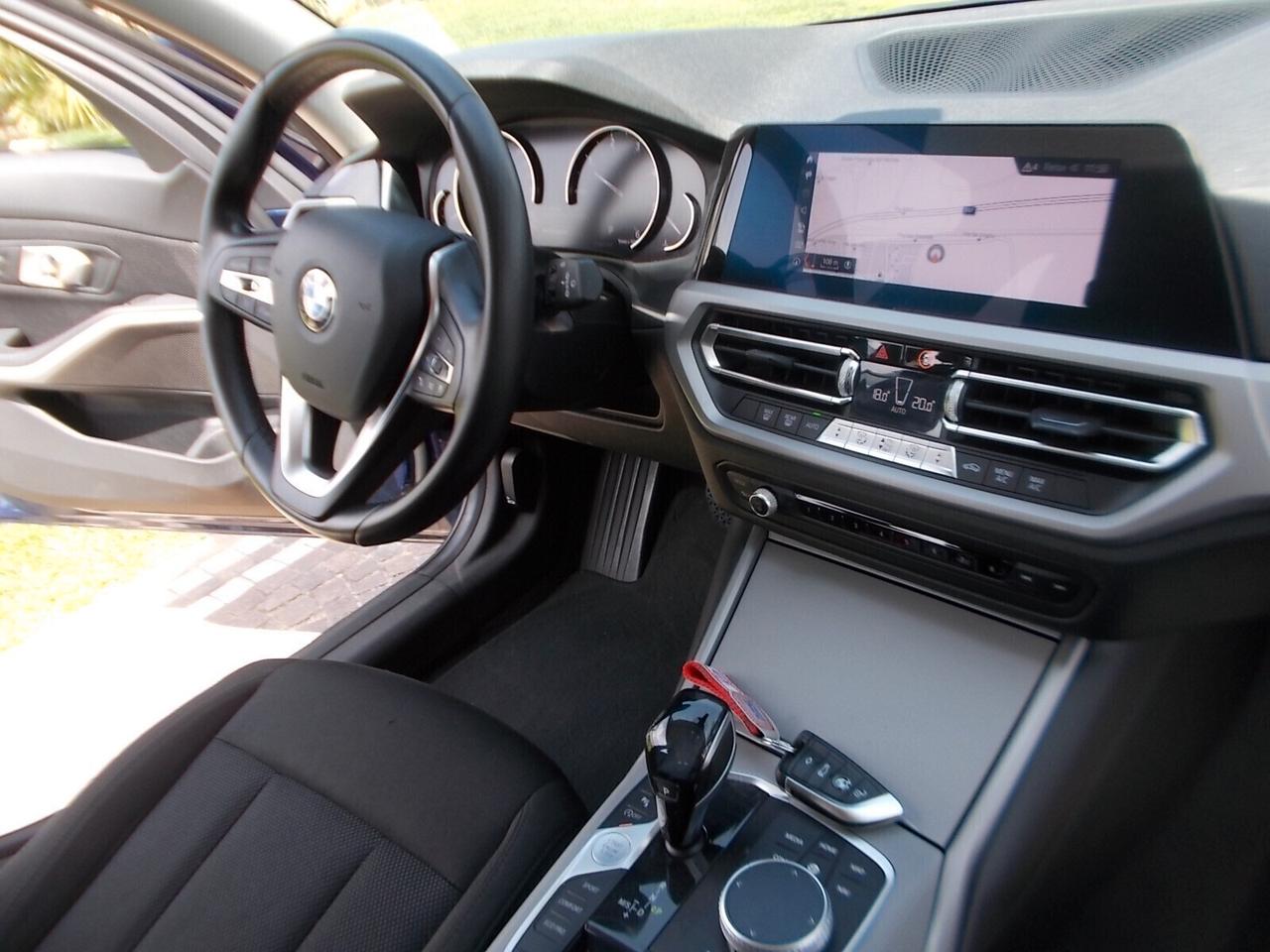 Bmw 318d Touring 150cv Aut. *FULL OPT.* da VETRINA