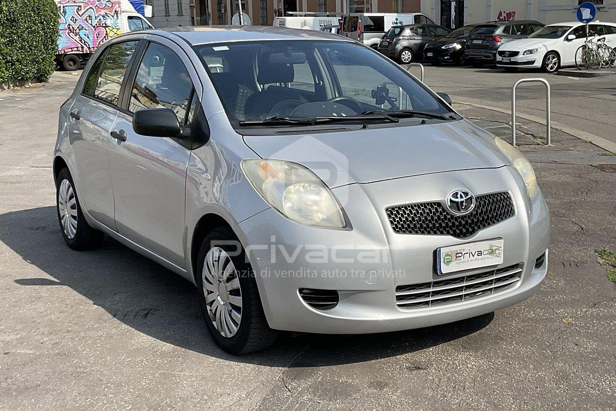 TOYOTA Yaris 1.0 5 porte