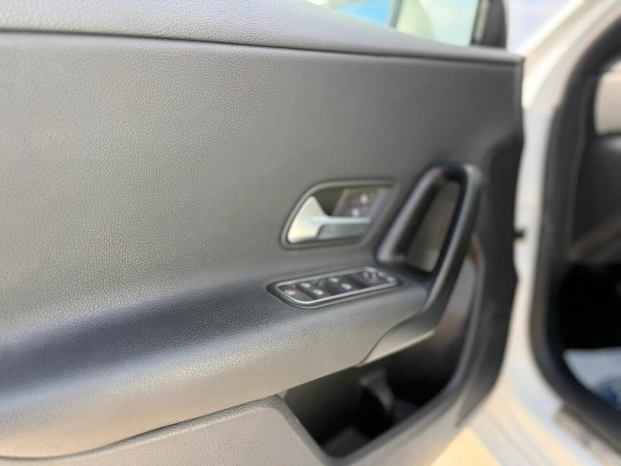 MERCEDES CLASSE A 180 D AUTOMATIC BUSINESS EXTRA