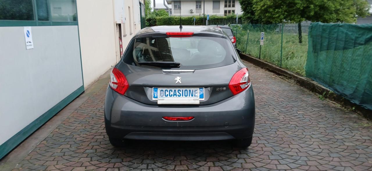 Peugeot 208 1.4 HDi neopatentati