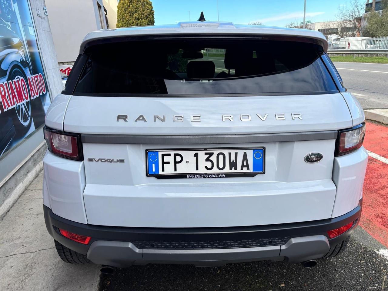 Land Rover Range Evoque 2.0 TD4 180 CV 5p. Pure