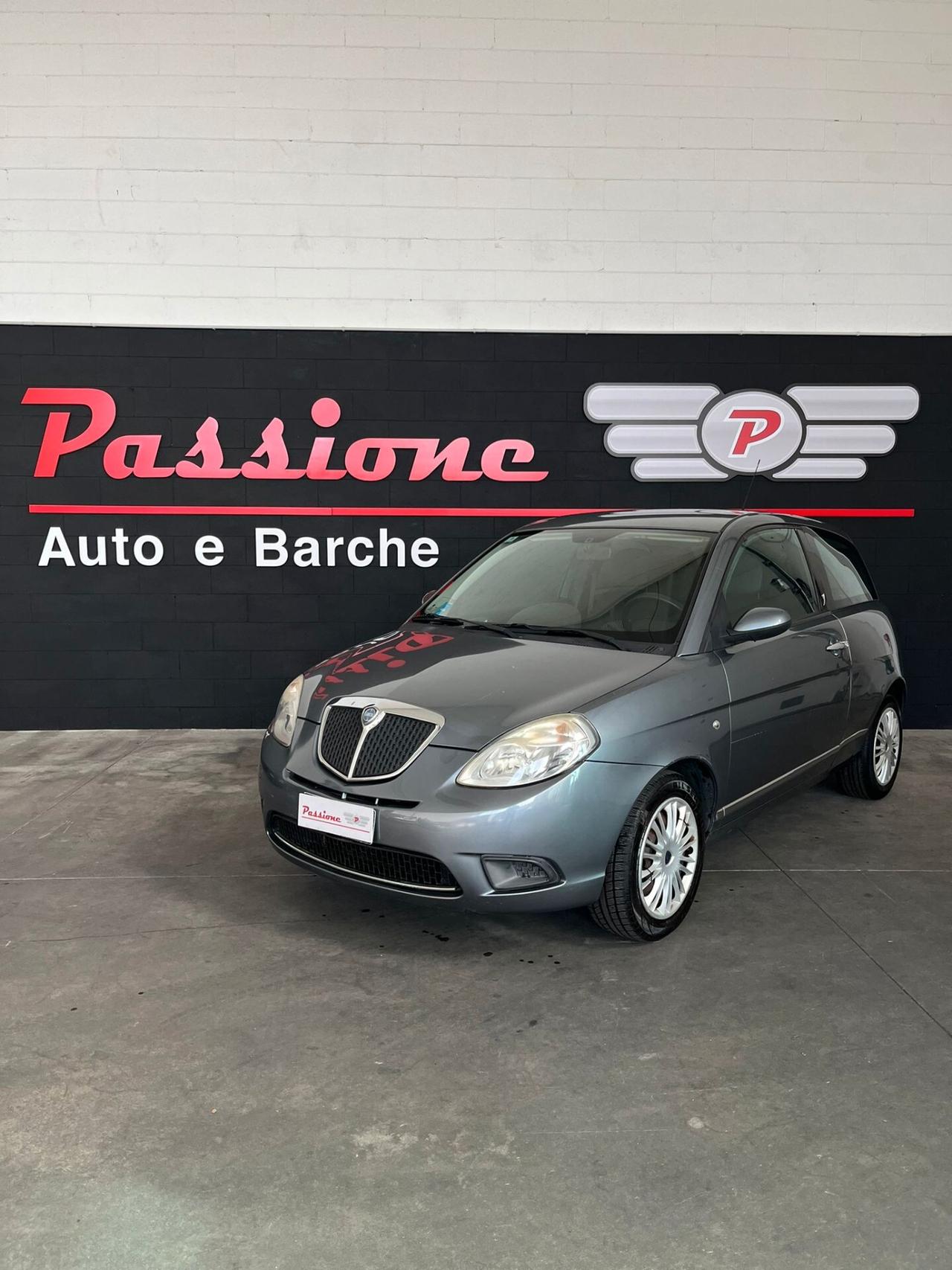 Lancia Ypsilon 1.2 Oro Plus