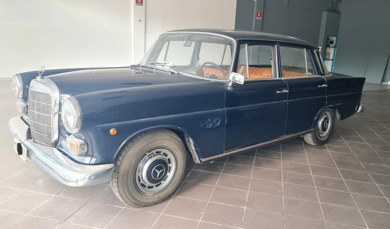 Mercedes-benz 230 W 110