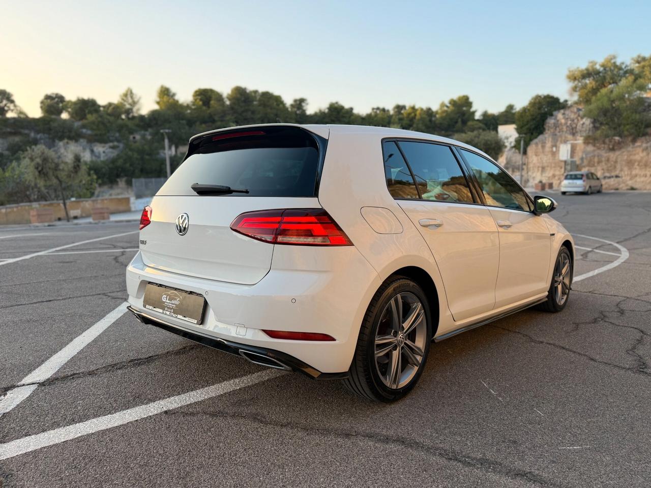 Volkswagen Golf 7.5 R-LINE/2.0 TDI 150 CV/CAR PLAY/17"