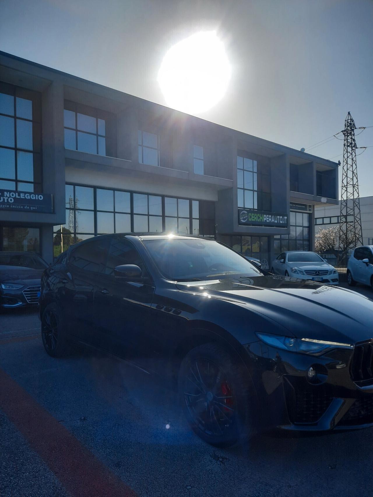 Maserati Levante V6 Diesel Q4 AWD Granlusso IVA DETRAIBILE