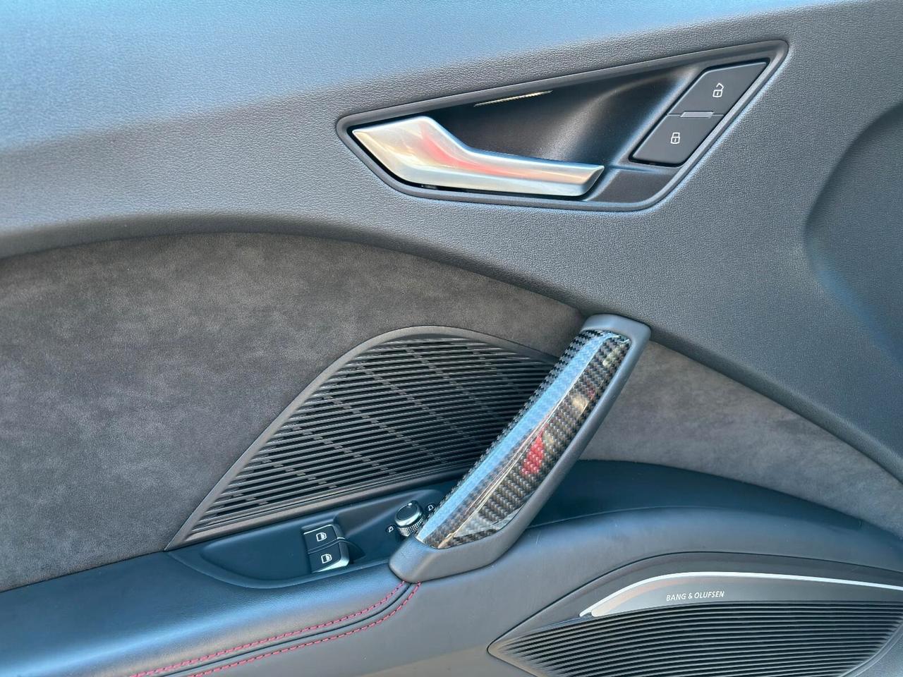 Audi TT TTS Coupé TFSI quattro S tronic Competition