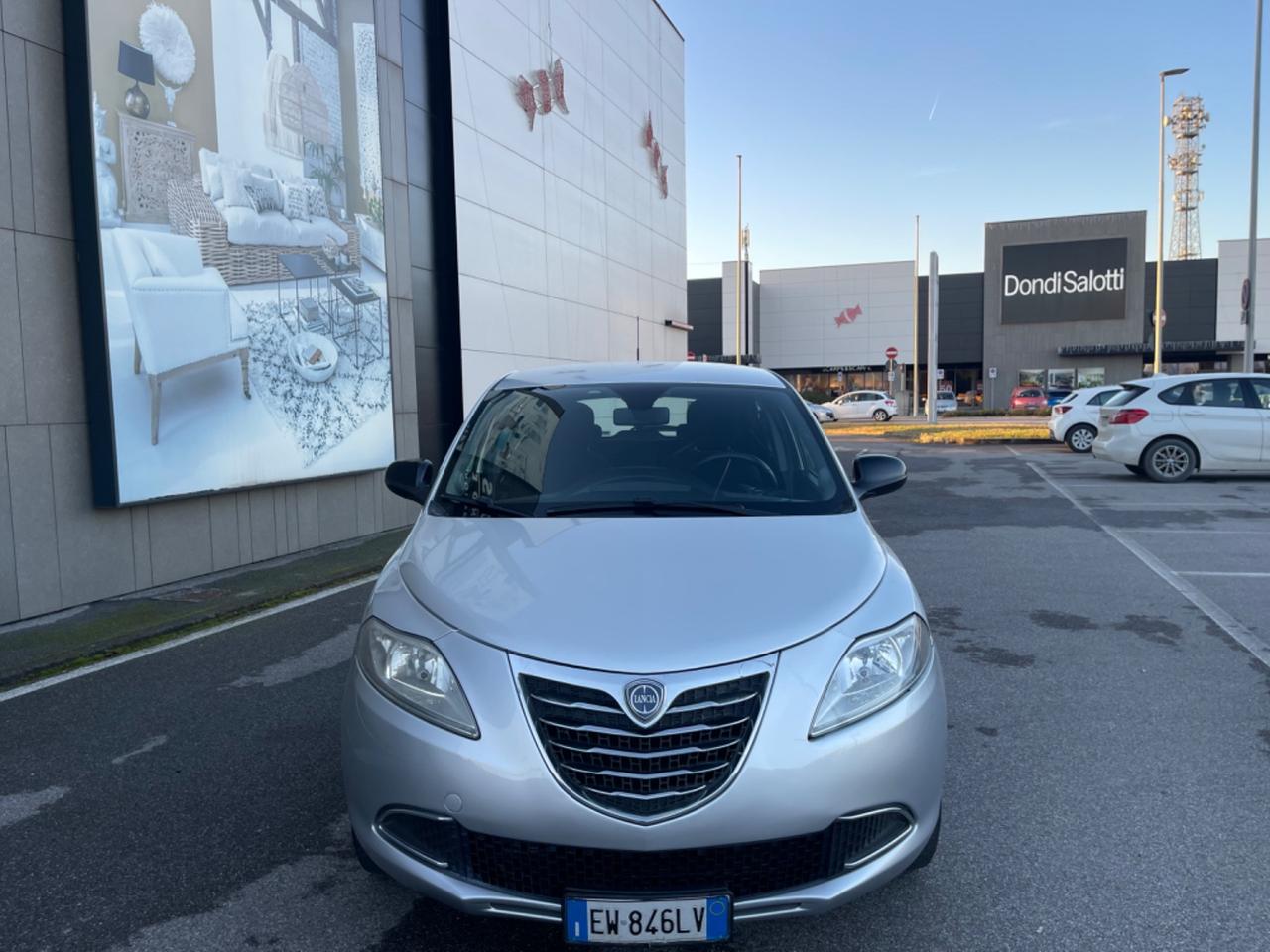 Lancia Ypsilon 0.9 TwinAir 85 CV 5 porte Metano Ecochic Gold