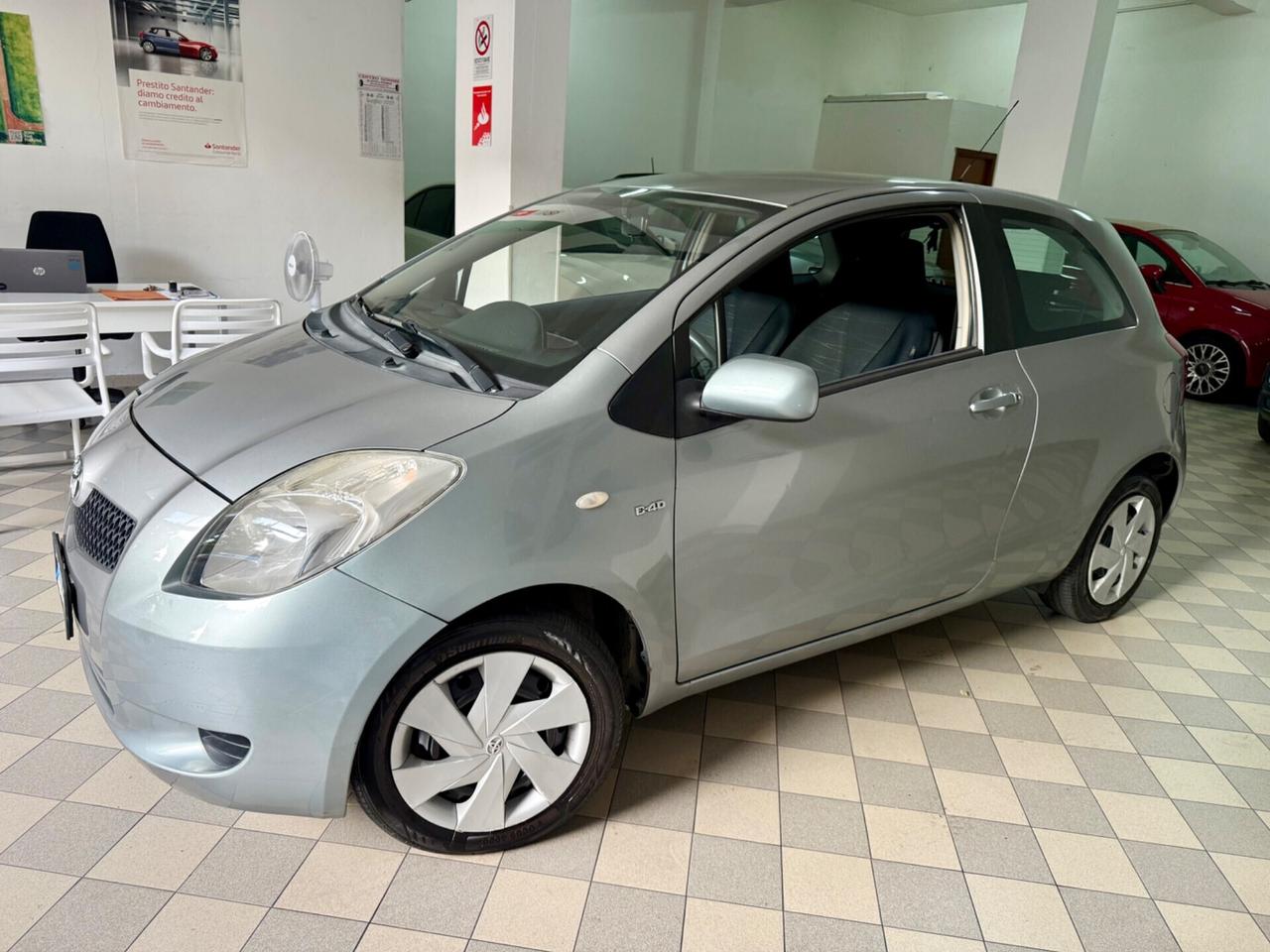 Toyota Yaris 1.4 D-4D 3 porte cambio automatico