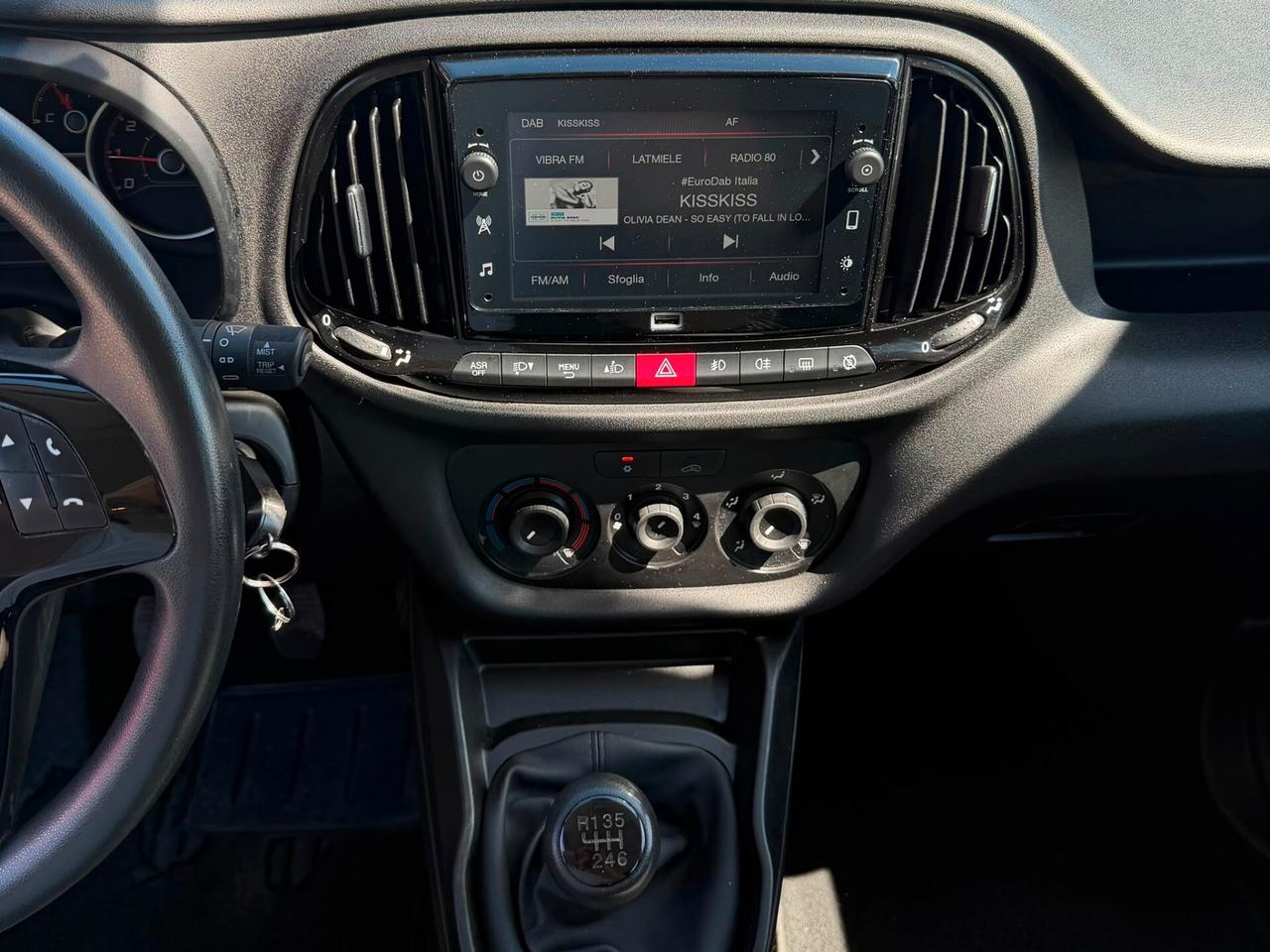 FIAT DOBLO' 1.6 AUTOCARRO 5 POSTI