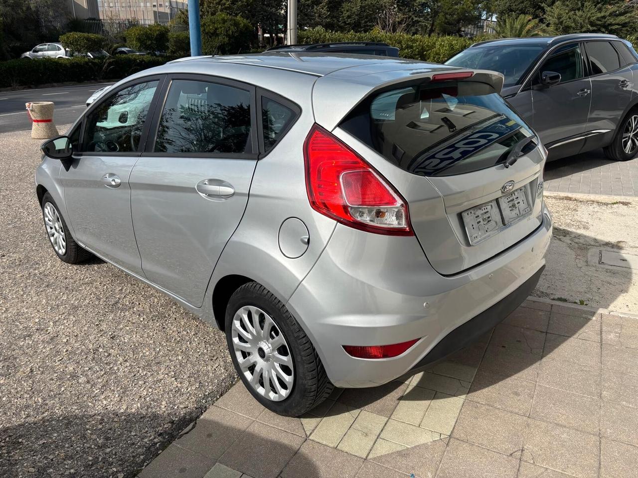 Ford Fiesta 1.5 TDCi 75CV 5 porte Business