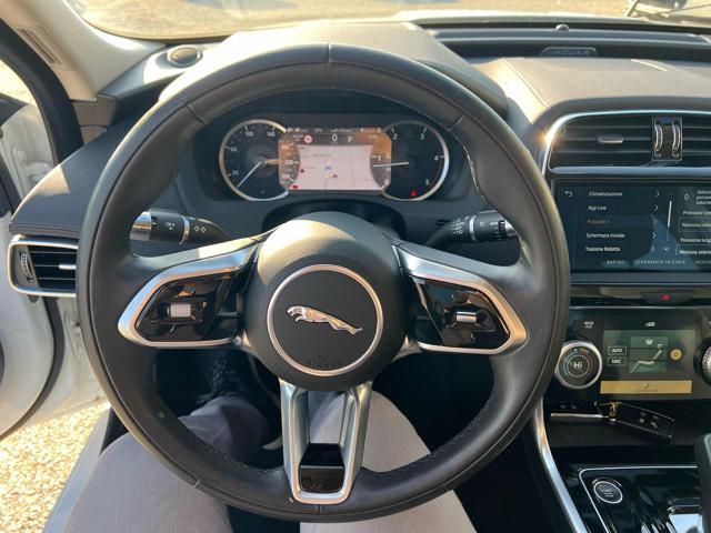 JAGUAR XE 2.0 D 204 CV AWD aut. R-Dynamic HSE