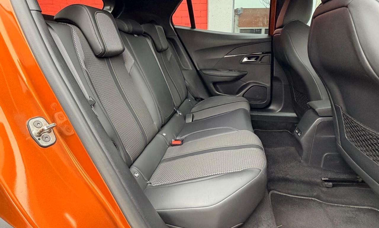 Peugeot 2008 PureTech 130 S&S EAT8 Allure