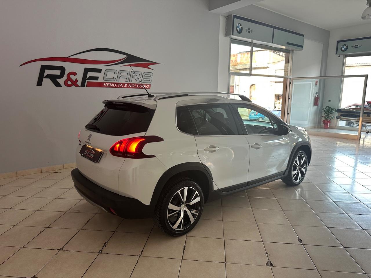 Peugeot 2008 BlueHDi 120 S&S Black Matt