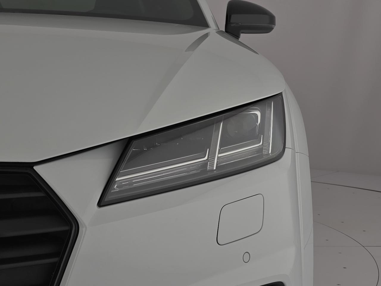 Audi TT 2.0 tfsi quattro s-tronic