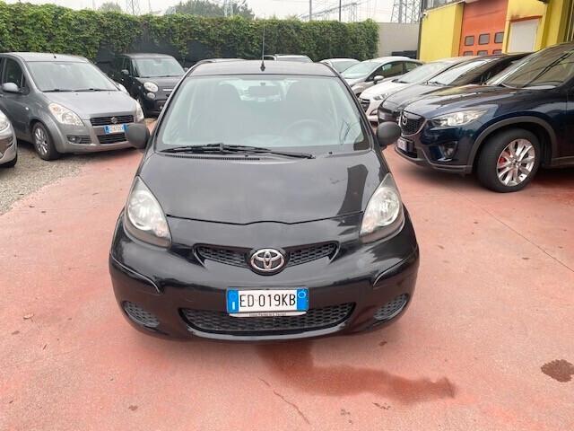 Toyota Aygo 1.0 12V VVT-i 5 porte Sol GPL