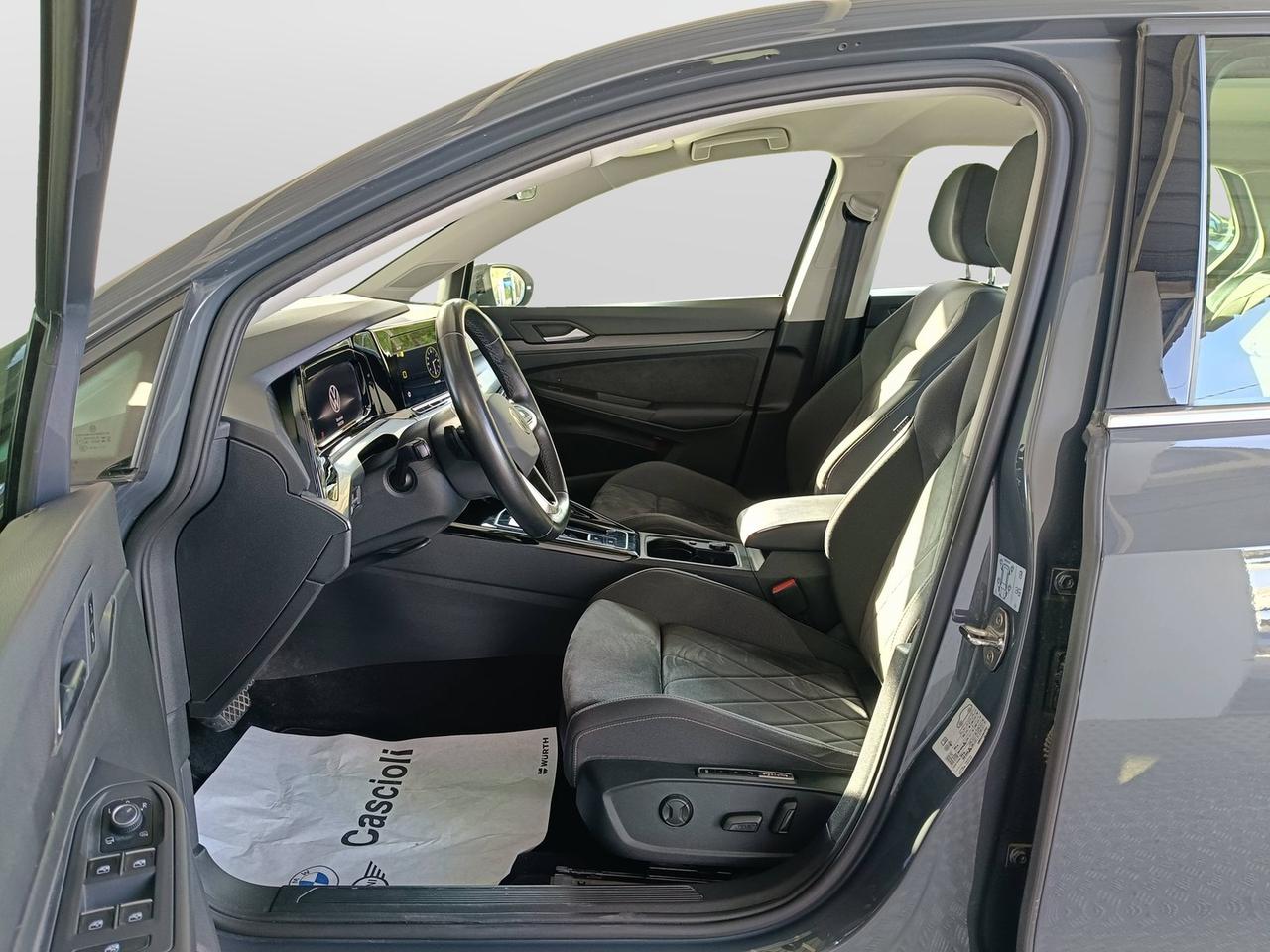 VOLKSWAGEN Golf VIII 2020 - Golf 2.0 tdi Style 150cv dsg