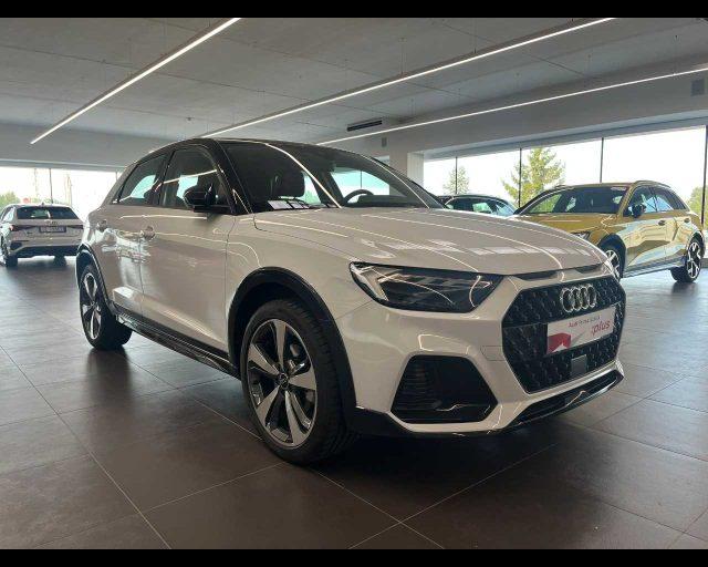AUDI A1 allstreet 30 TFSI S tronic Identity Contrast