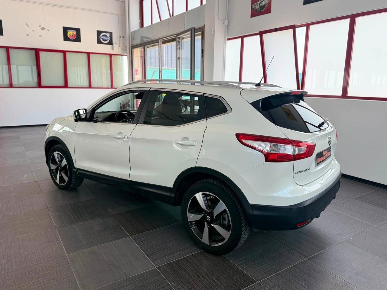 NISSAN QASHQAI 1.6 Automatica dCi 130cv Tekna 2016 N1