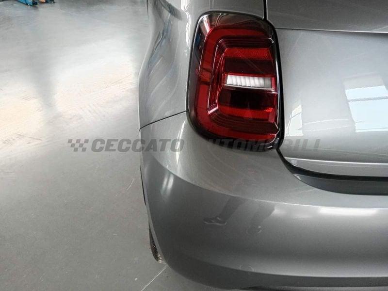 FIAT 500 Nuova 500 Hatchback My23 La Nuova 500 - 320 Berlina