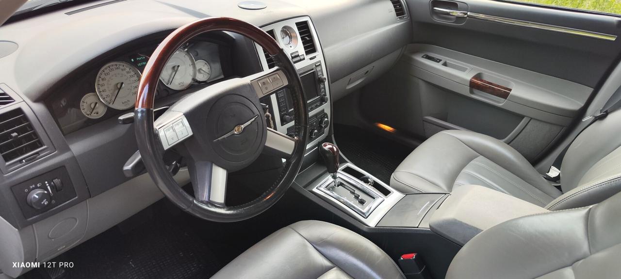 RARA Chrysler 300C (5.700 V8 340cv HEMI) AWD