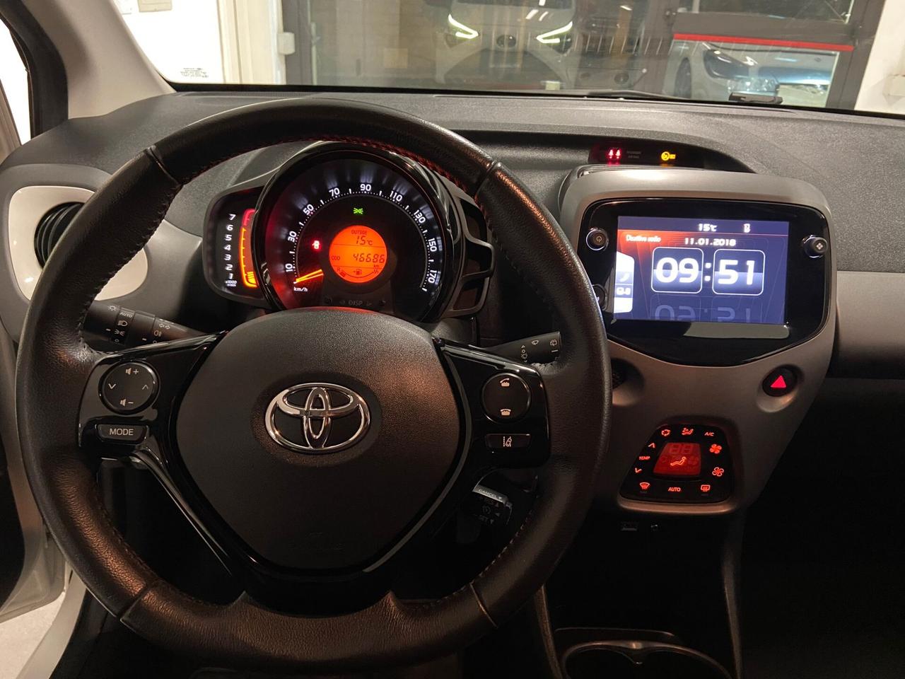 Toyota Aygo 1.0 VVT-i 72 CV 5 porte x-cite