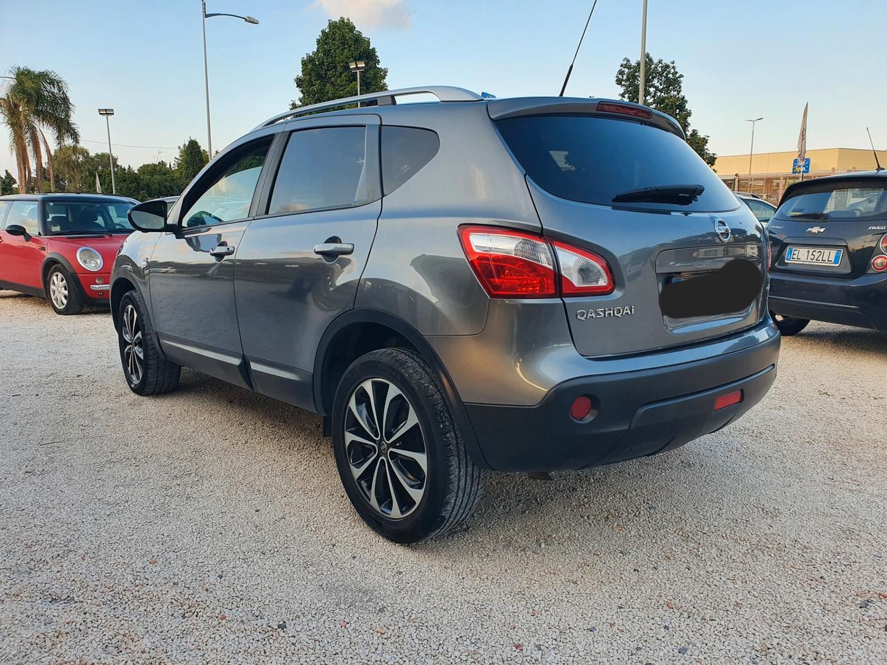 Nissan Qashqai 2.0 dCi DPF 4WD aut. Tekna