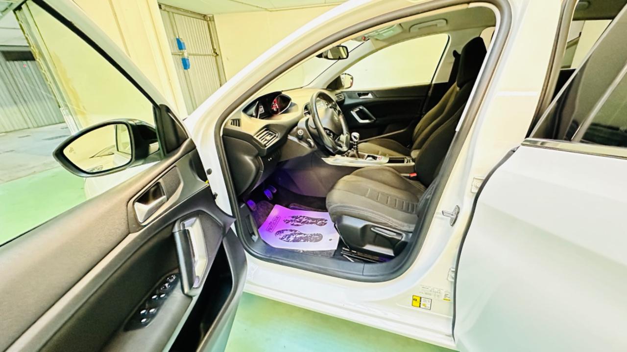 Peugeot 308 1.6 e-HDi 115 CV . GT Line.anche per neopatentati