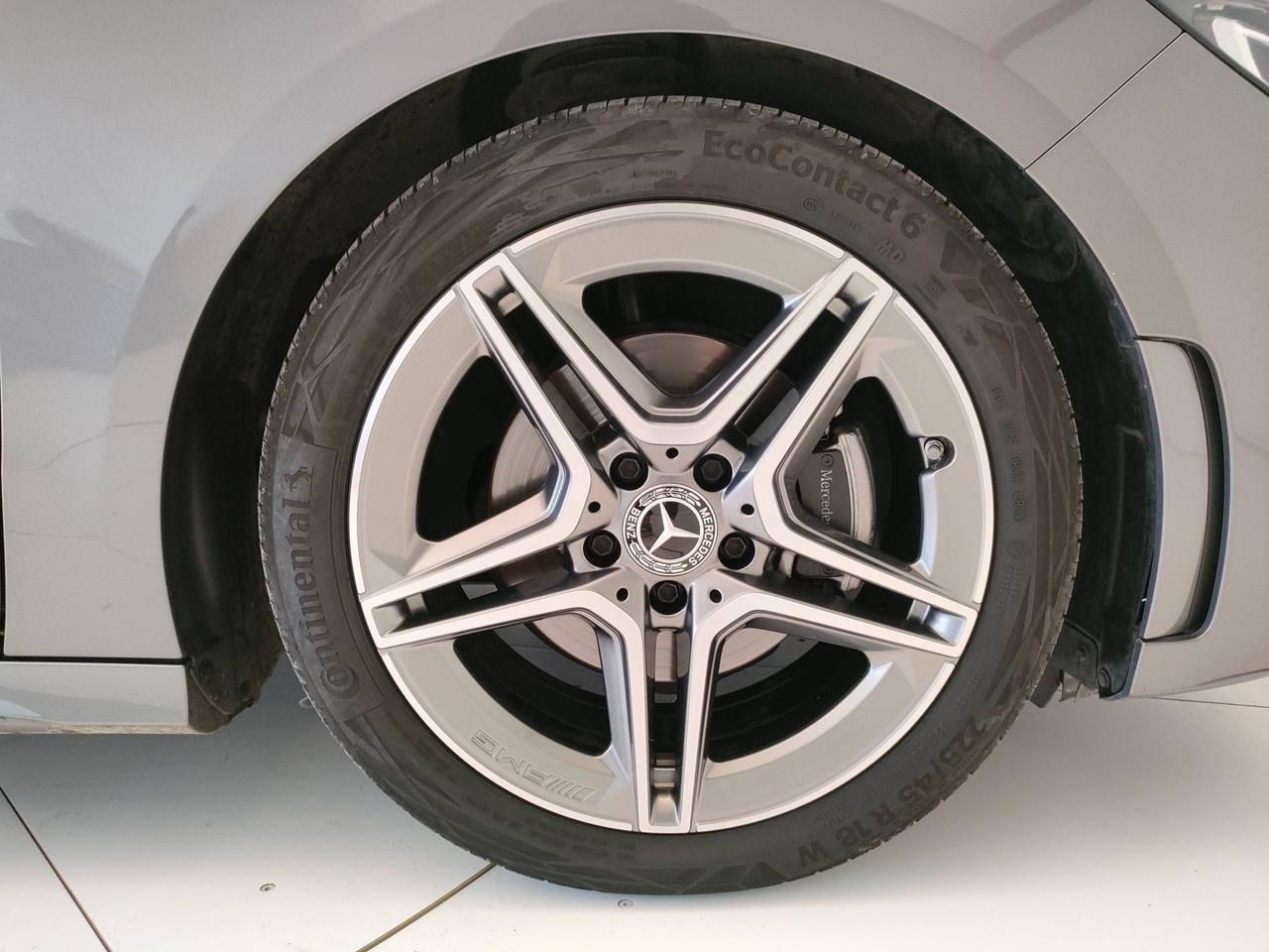 Mercedes-Benz Classe B - W247 2023 - B 180 d AMG Line Advanced Plus auto