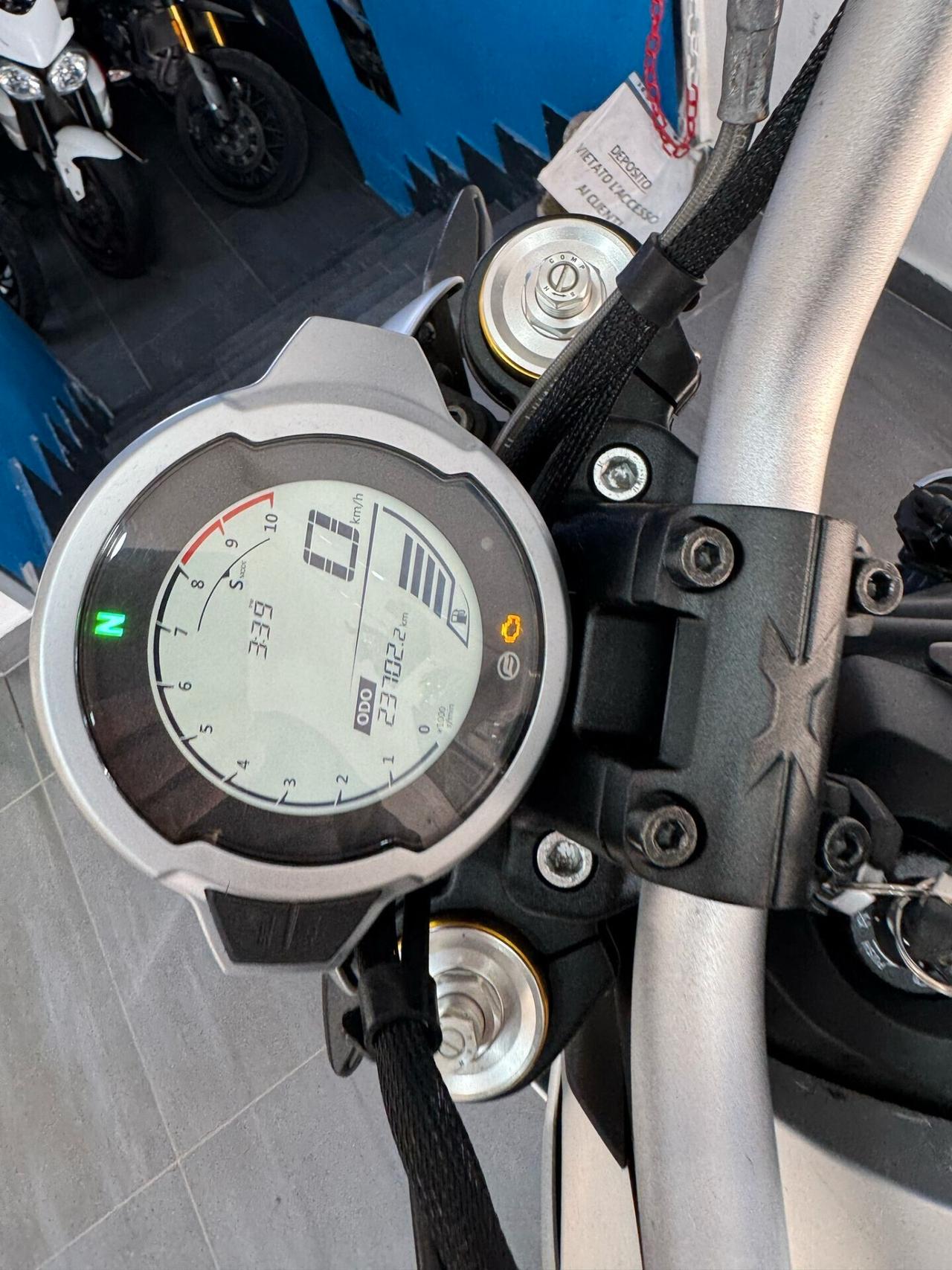 Cf moto Cl-700