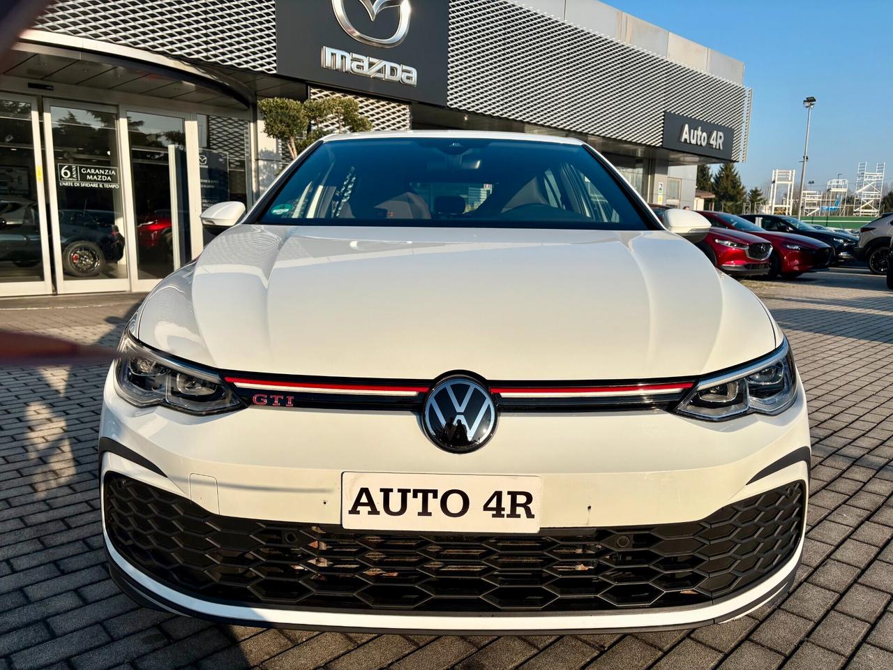 VW Golf 8 GTI 2.0 TSI DSG | SOLI 15.000 KM – COME NUOVA – GARANZIA UFF. iva esposta