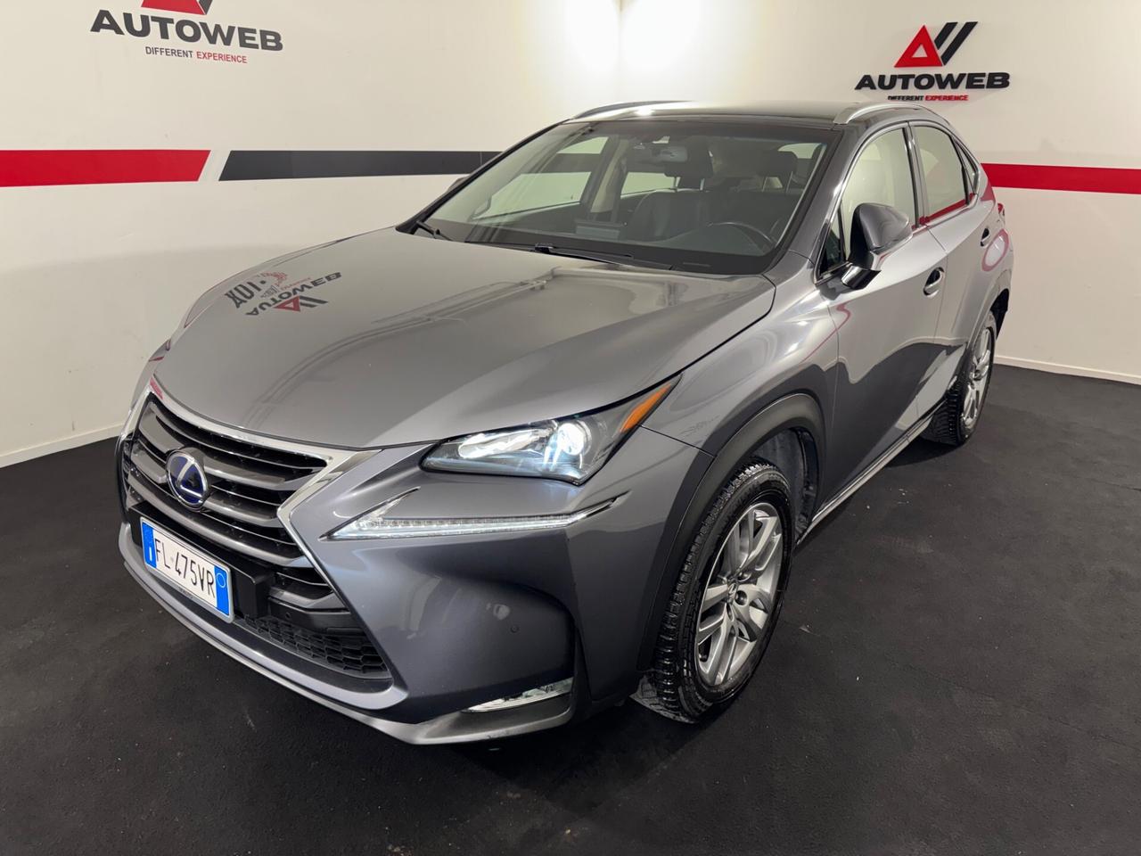 Lexus NX 300h Hybrid 4WD Luxury TAGLIANDI CERTIFICATI LEXUS
