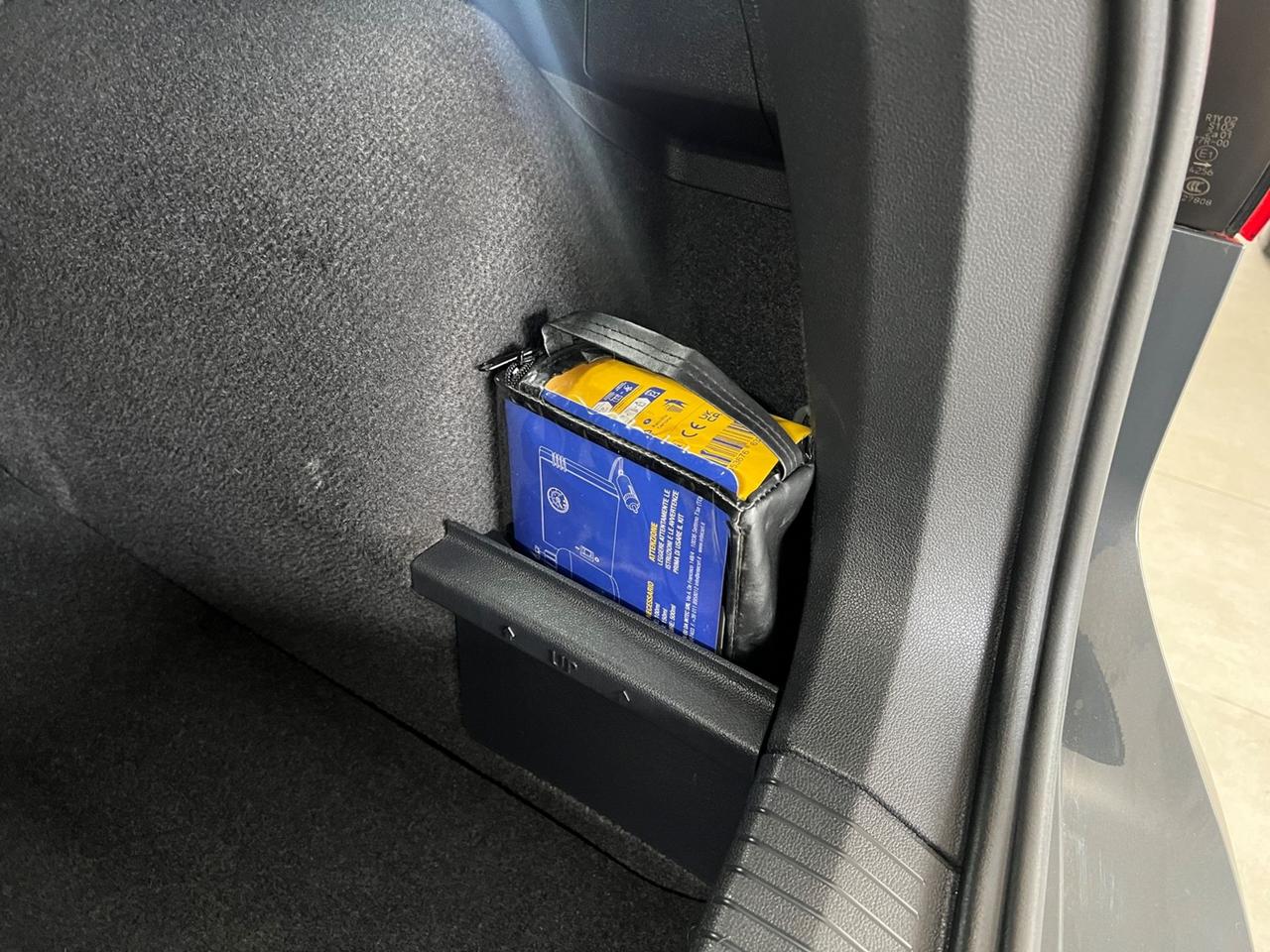 VOLKSWAGEN Tiguan II 2021 Tiguan 2.0 tdi Life 150cv dsg