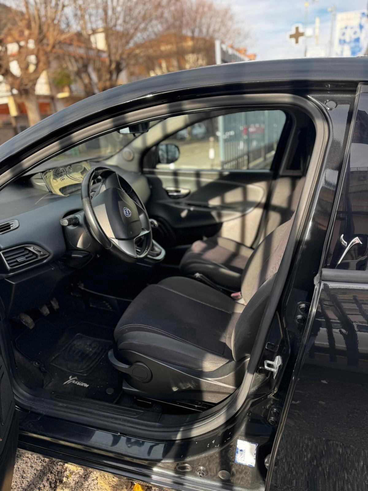 Lancia Ypsilon 1.3 MJT 16V 95 CV 5 porte S&S Platinum