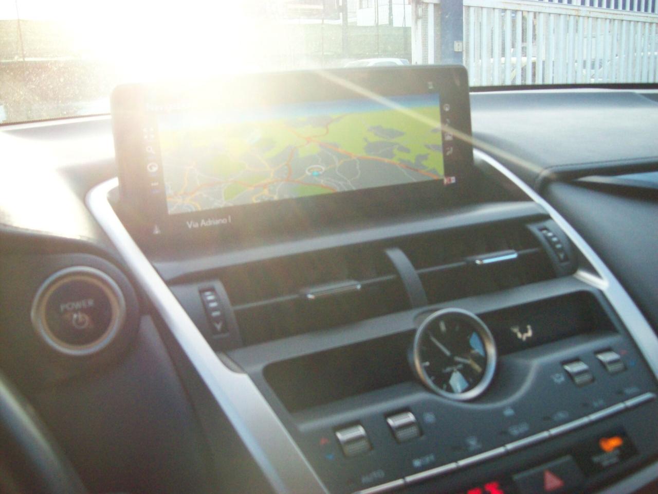 Lexus NX 300h Hybrid 4WD Business